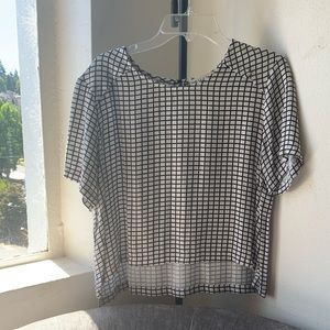 Checkered boxy top